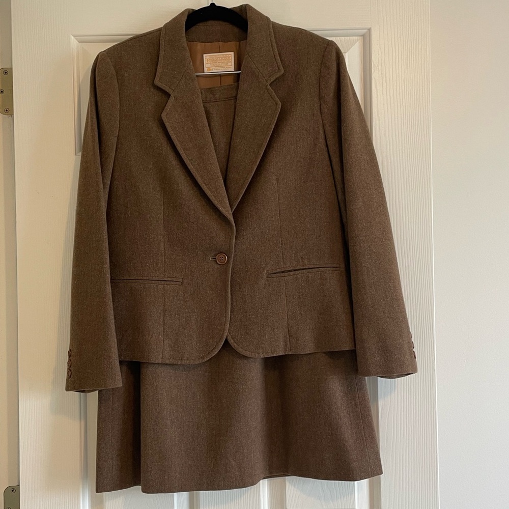 Pendleton vintage brown skirt suit 100% wool - Made in USA